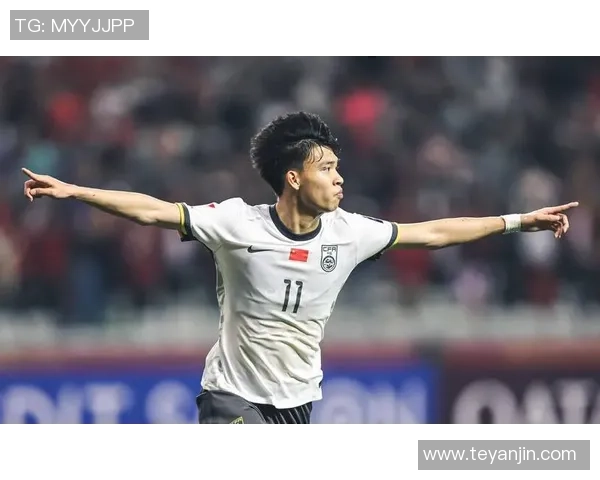 中国足球13号球星崛起:新星闪耀引领未来国足新篇章 中国足球13号球星崛起:新星闪耀引领未来国足新篇章