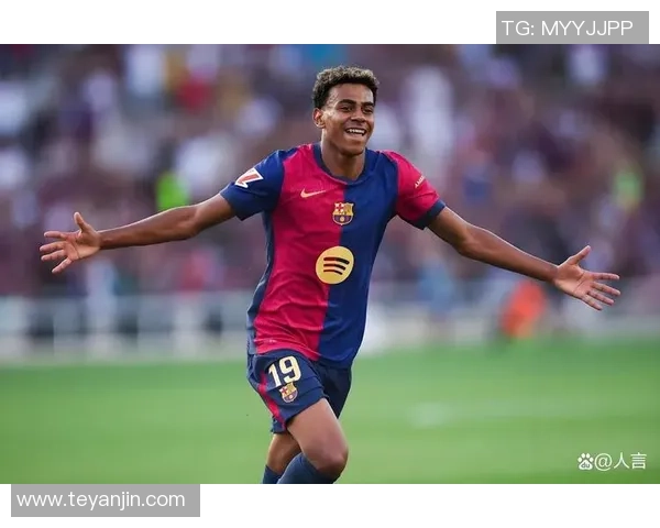 足球球星首次登场的背后故事与成长历程揭秘