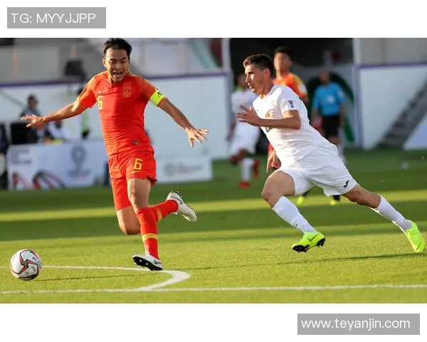 亚洲杯足球球星卡市场价格分析及收藏价值探讨